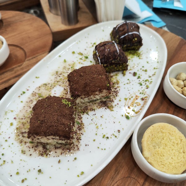 Yeşilçam Damla Café Pastane Dessert Shop