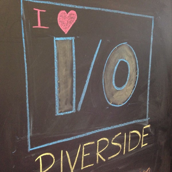 รูปภาพถ่ายที่ Riverside I/O โดย Ralph R. เมื่อ 8/25/2014