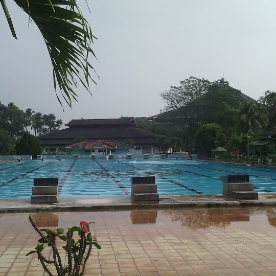 Kolam Renang Universitas Lampung Pool