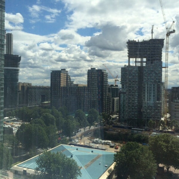Photo taken at Hilton London Canary Wharf by Ilkka P. on 7/29/2015