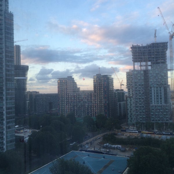 Photo taken at Hilton London Canary Wharf by Ilkka P. on 7/30/2015