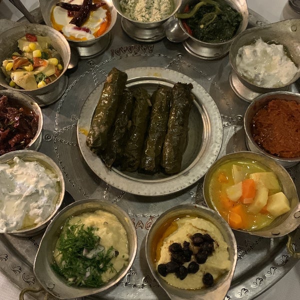 Foto diambil di Bağdadi Restoran oleh Betül🧸 pada 11/18/2023