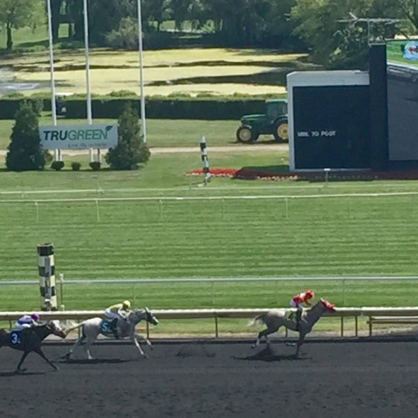 Foto tirada no(a) Arlington International Racecourse por Donnie em 8/19/2017