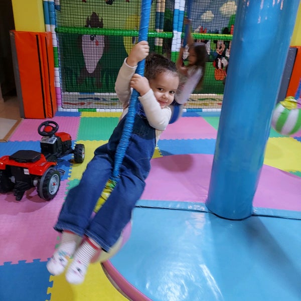 Photos At Zuzu Park Oyun Cafe 2 Tips From 210 Visitors