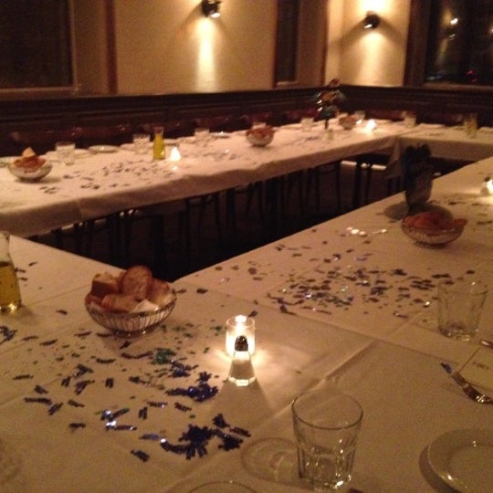 11/25/2012 tarihinde Jessica A.ziyaretçi tarafından Massa&#39; Italian Restaurant and Wine Bar'de çekilen fotoğraf