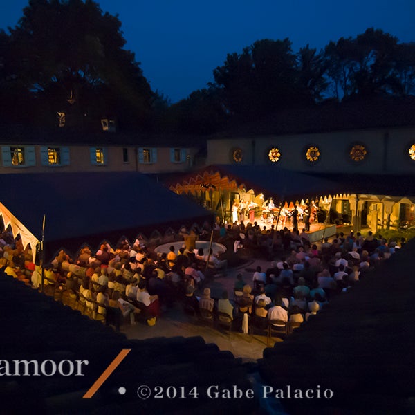 Foto tirada no(a) Caramoor Center for Music and the Arts por Caramoor Center for Music and the Arts em 8/28/2014