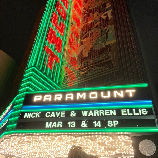 Foto diambil di Paramount Theatre oleh Dan pada 3/15/2022