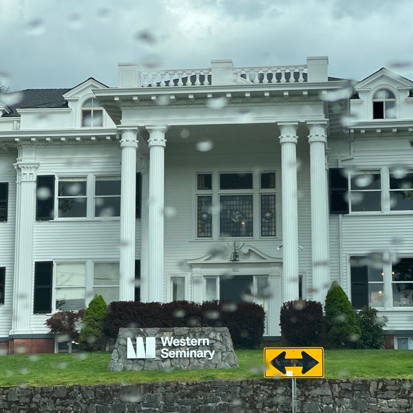 Photos at Western Seminary Portland Campus University