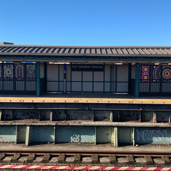 MTA Subway Fort Hamilton Pkwy (D) Borough Park 팁 2개