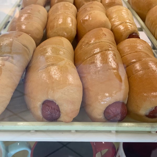 Howard's Donuts 10 tips from 238 visitors