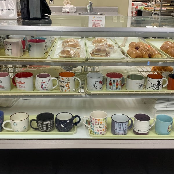 Howard's Donuts 10 tips from 238 visitors