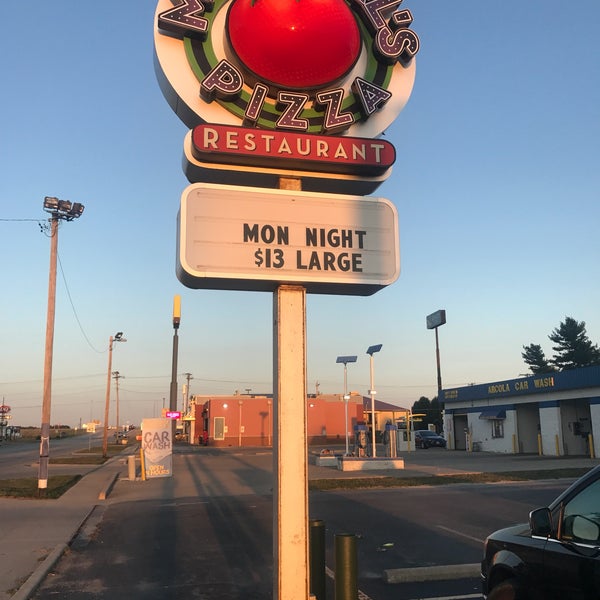 Monical's Pizza - Pizzeria