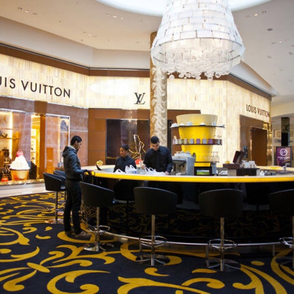 Louis Vuitton - IetpShops Morocco