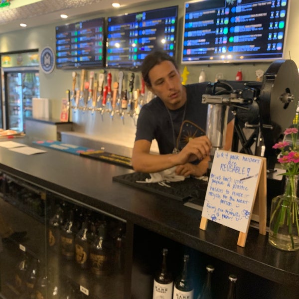 Photo taken at Joe&#39;s Wine and Liquor by Alan H. on 9/14/2019