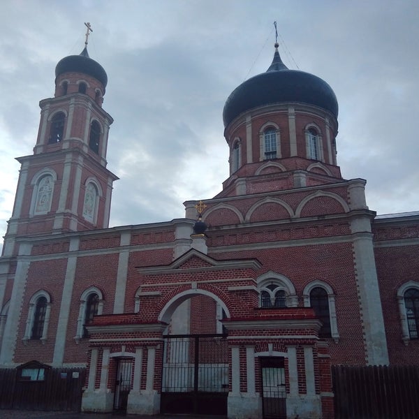 Крестовоздвиженский храм фиолетового