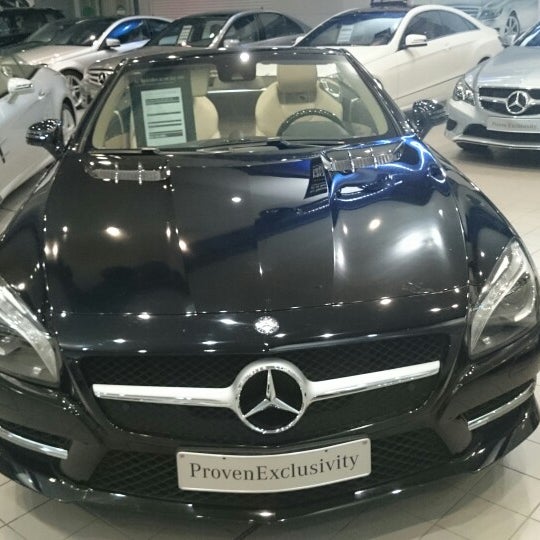 Mercedes Benz Showroom