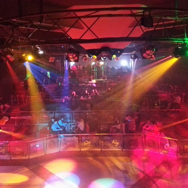 Amigo club armenia. Amigo lounge, воронеж. Амиго херсон. Арт клуб fm севастополь фото. Клуб амиго.