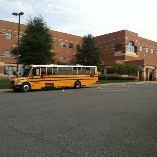 Reservoir High School Fulton'da Lise