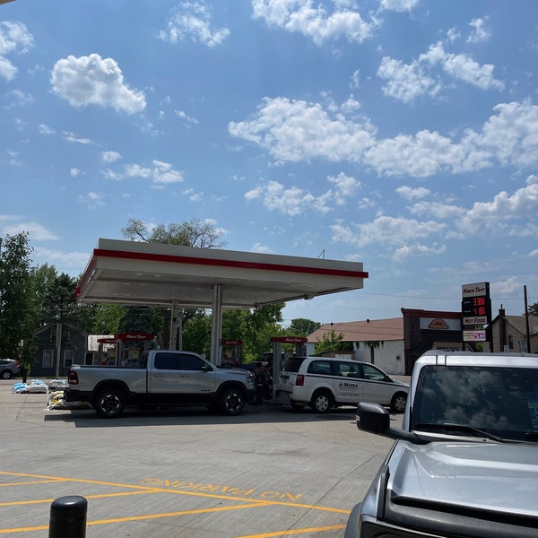 KWIK TRIP 626 99 E Montello St