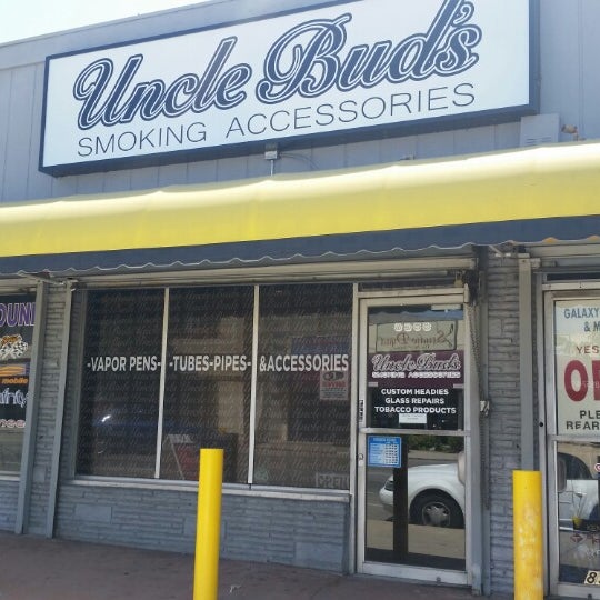 #1 online head shop for a reason! foursquare