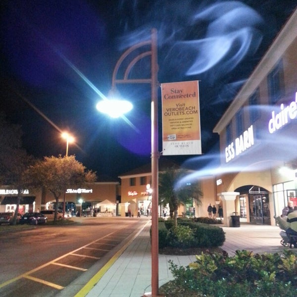 Photo taken at Vero Beach Outlets by Rose A. on 11/29/2013