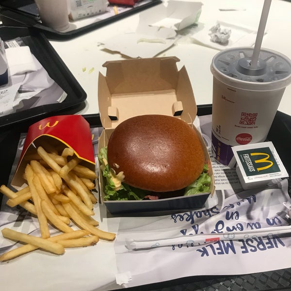 Foto tirada no(a) McDonald&#39;s por Mr.Daniel em 4/22/2018