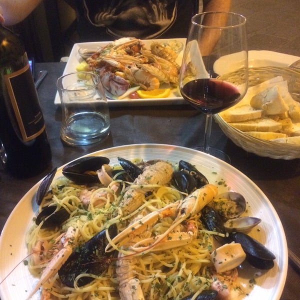 Try the peppered mussels or warm mixed seafood to start followed by the steamed lobster or mussels and clams linguini. Brilliant service fantastic food.