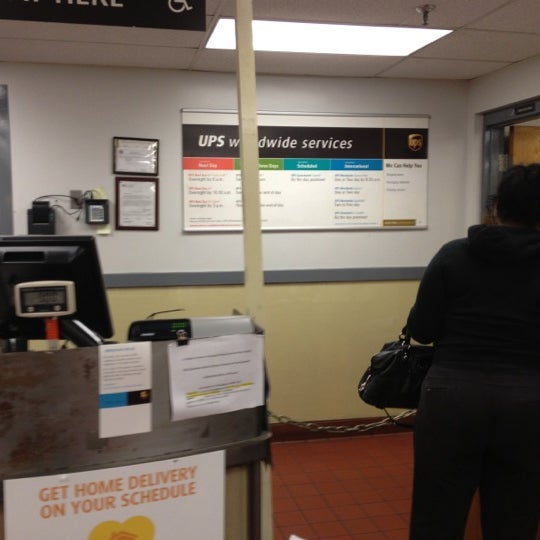 UPS Customer Center Shipping, Freight, and Material Transportation