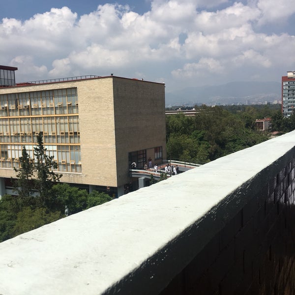Снимок сделан в UNAM Facultad de Medicina пользователем Daniela M. 8/8/2017