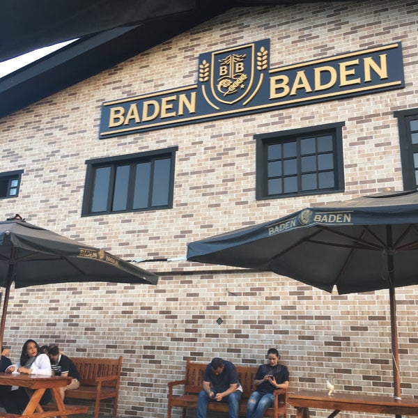 Foto tirada no(a) Cervejaria Baden Baden por Camila C. em 10/16/2017