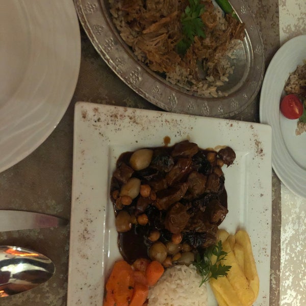 11/22/2022 tarihinde Ümran T.ziyaretçi tarafından Bağdadi Restoran'de çekilen fotoğraf
