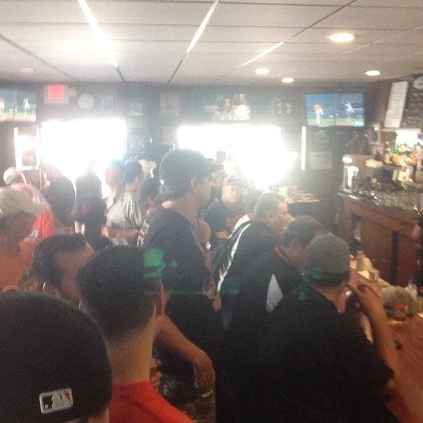 10/6/2014 tarihinde Jason S.ziyaretçi tarafından Zeke&#39;s Diamond Bar'de çekilen fotoğraf