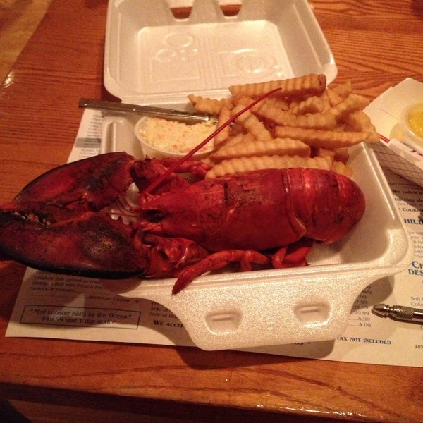 Foto scattata a Ray&#39;s Seafood Restaurant da Cricklizard B. il 5/12/2013