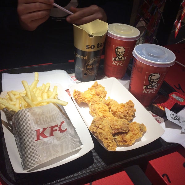 Photo taken at KFC by Gülcan .. on 2/1/2016