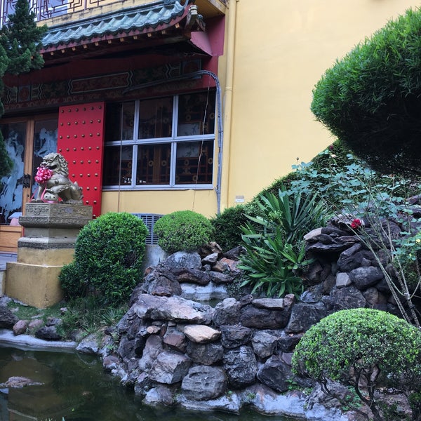 8/9/2016 tarihinde Renata M.ziyaretçi tarafından Golden Plaza Chinese Restaurant'de çekilen fotoğraf