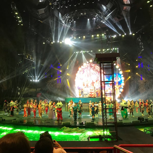 Цирк антре. 04 2024. Цирковая студия жар птица новокузнецк. Цирк 20. Эквилибриум барнаул цирковая.