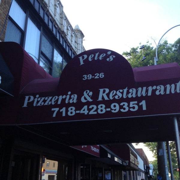 Снимок сделан в Pete&#39;s Pizzeria and Restaurant пользователем Roberto T. 6/1/2013