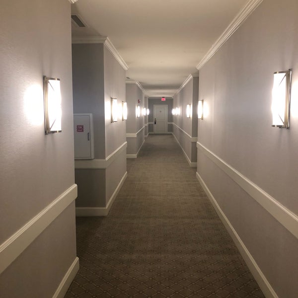 Das Foto wurde bei The Townsend Hotel von Chandler H. am 3/7/2018 aufgenommen