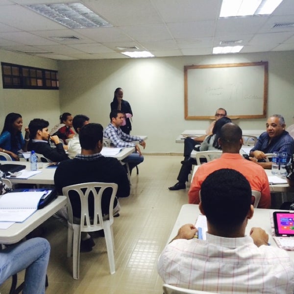 Photo taken at Universidad del Caribe (UNICARIBE) by Klaris V. on 9/21/2014