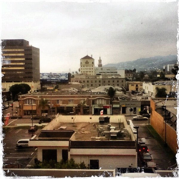 รูปภาพถ่ายที่ The Los Angeles Film School โดย Peter M. เมื่อ 12/12/2012