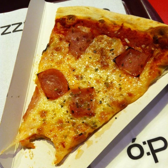 11/9/2012에 LuCy G.님이 Ópera : Pizza에서 찍은 사진