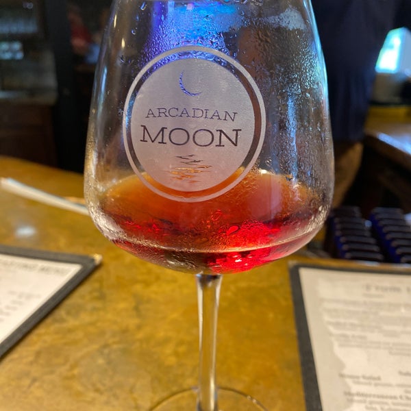 Arcadian Moon Winery in Higginsville