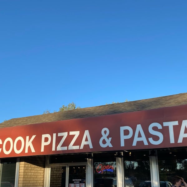 Photo prise au We Cook Pizza and Pasta par Paulette B. le9/17/2021