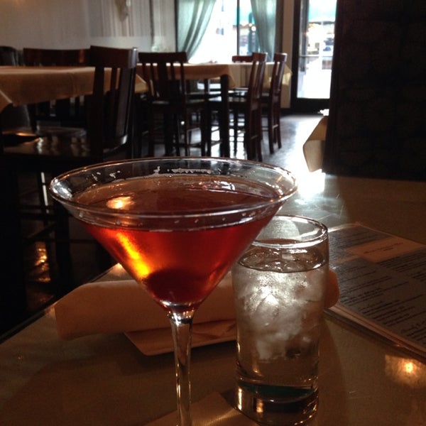 Basin Martini Bar American Restaurant in Klamath Falls