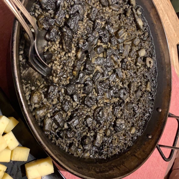 The best black paella 🥘😍