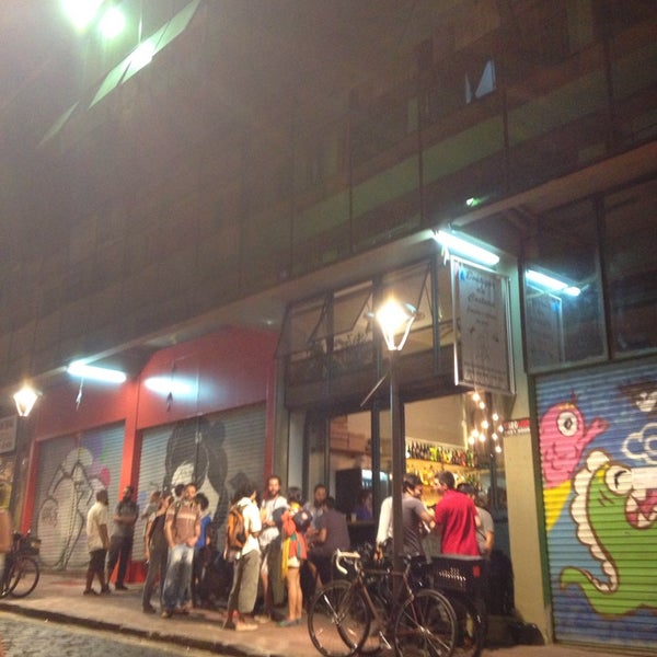 10/30/2014 tarihinde MUNHOZziyaretçi tarafından Negrita Bar'de çekilen fotoğraf