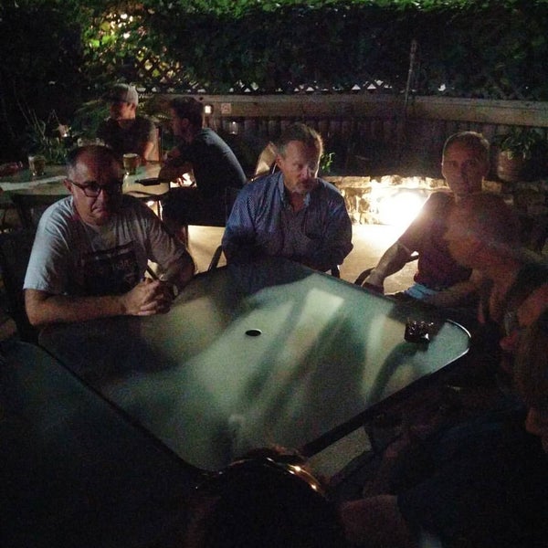 Buddy's Roadhouse Restaurant in Hamilton