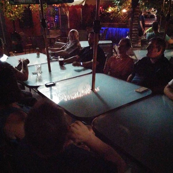 Buddy's Roadhouse Restaurant in Hamilton