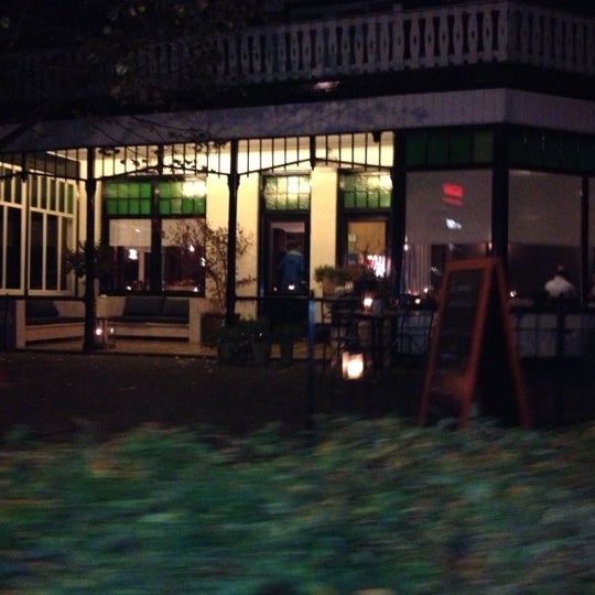 Das Foto wurde bei Restaurant In geuren en kleuren von Tijs T. am 10/27/2012 aufgenommen