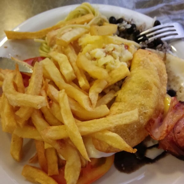 10/21/2014 tarihinde Jônatas M.ziyaretçi tarafından Garfão Restaurante e Pizzaria'de çekilen fotoğraf